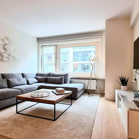 Holiday New App Centre Knokke 크노케-하이스트